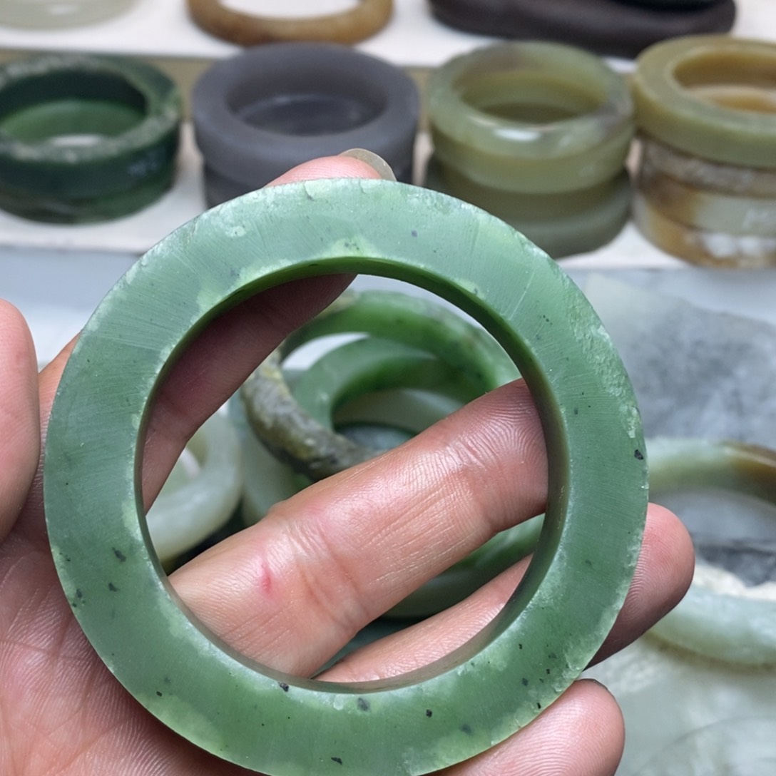 【闪购商品】和田玉未镶嵌手镯牛*王手镯定制