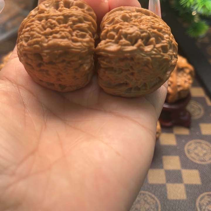 核桃40三角白文玩