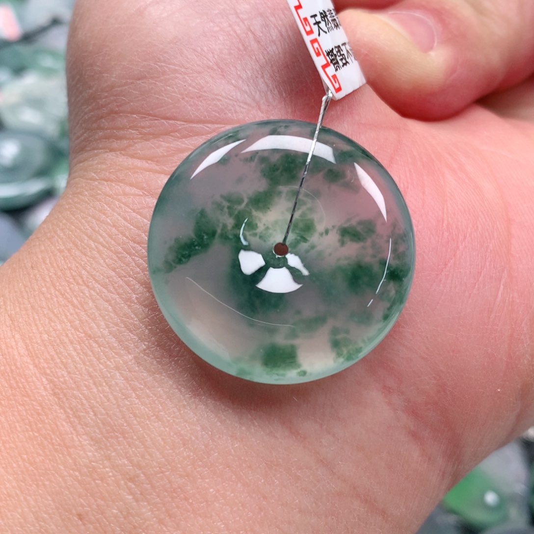 颈饰未镶嵌翡翠天然缅甸翡翠A货