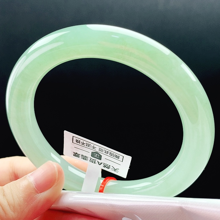 未镶嵌手镯翡翠54圈