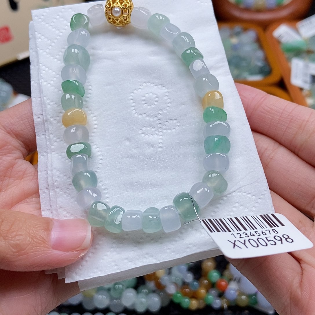 未镶嵌挂件翡翠闪