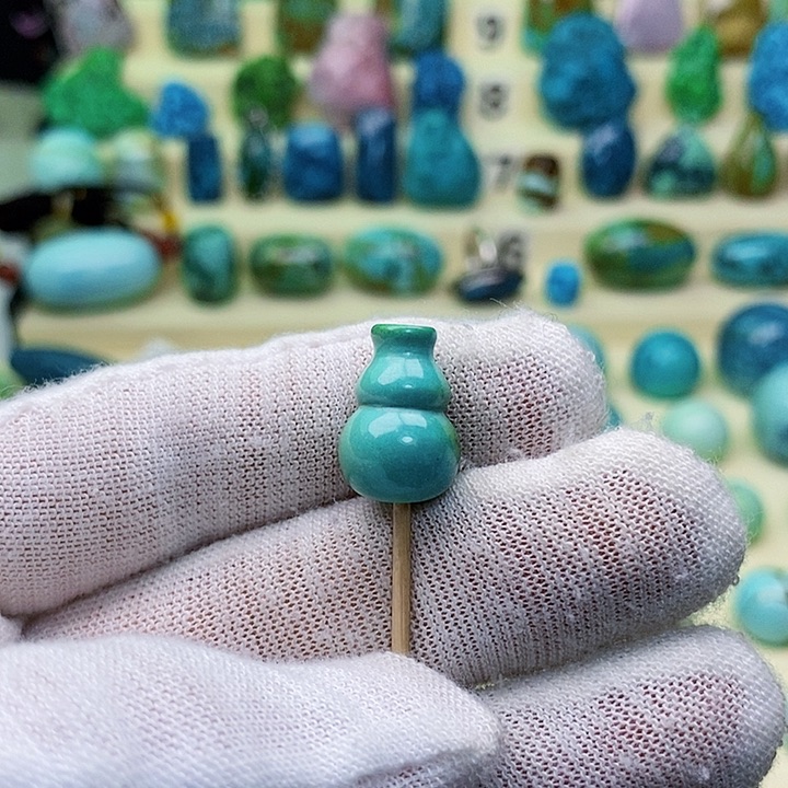 绿松石配饰未镶嵌