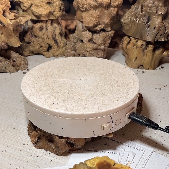 香榧木发个短信吧你也不理他