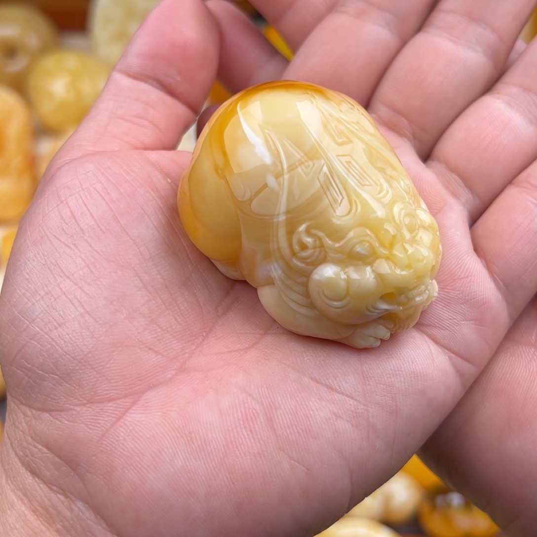 琥珀颈饰未镶嵌纯天然蜜蜡