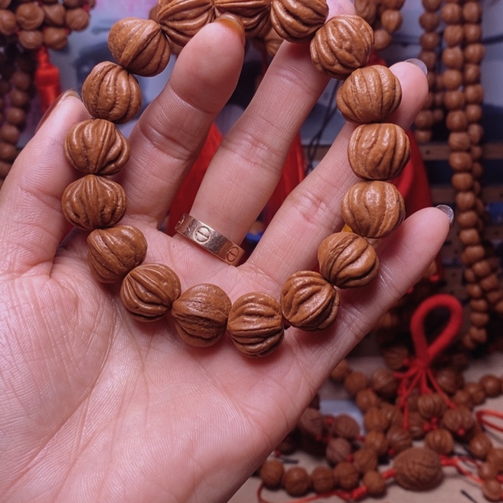 桃核吊坠龙纹桃枭