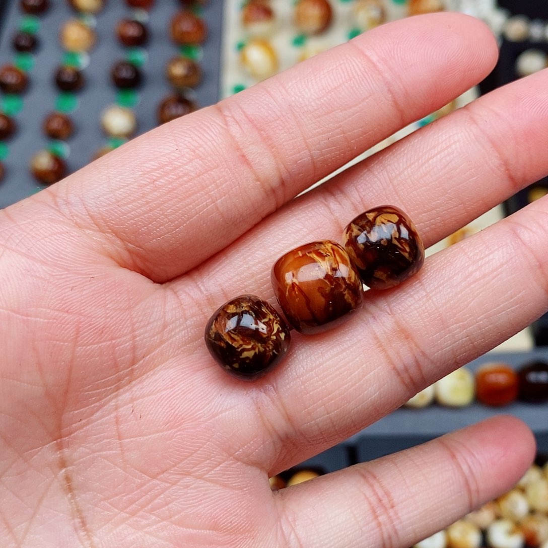 蜜蜡裸石未镶嵌爷***等蜜蜡