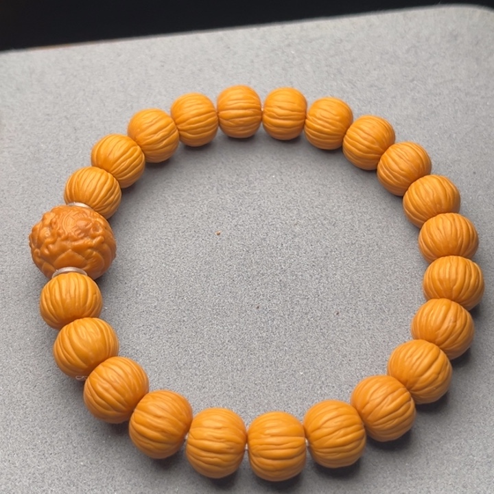 吊坠猴头核桃911串皮丘