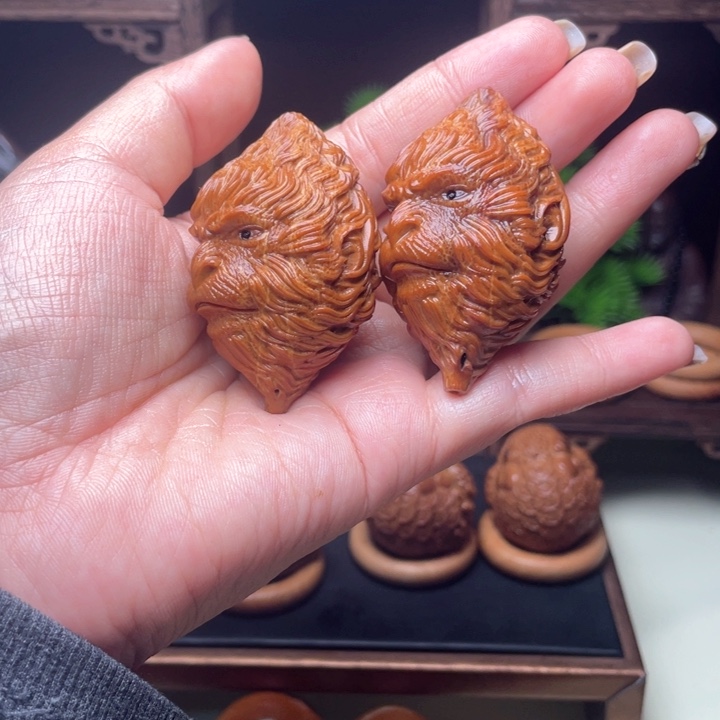 吊坠橄榄核大圣手球3.3