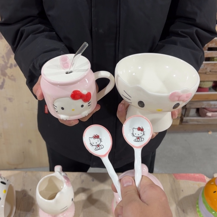 我们都是在这里关注起来了