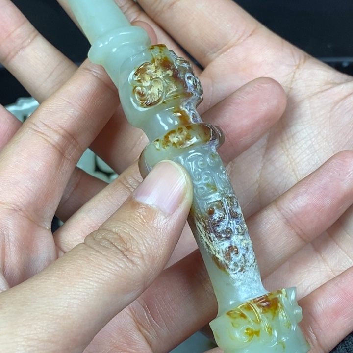 未镶嵌和田玉挂件绽****春
