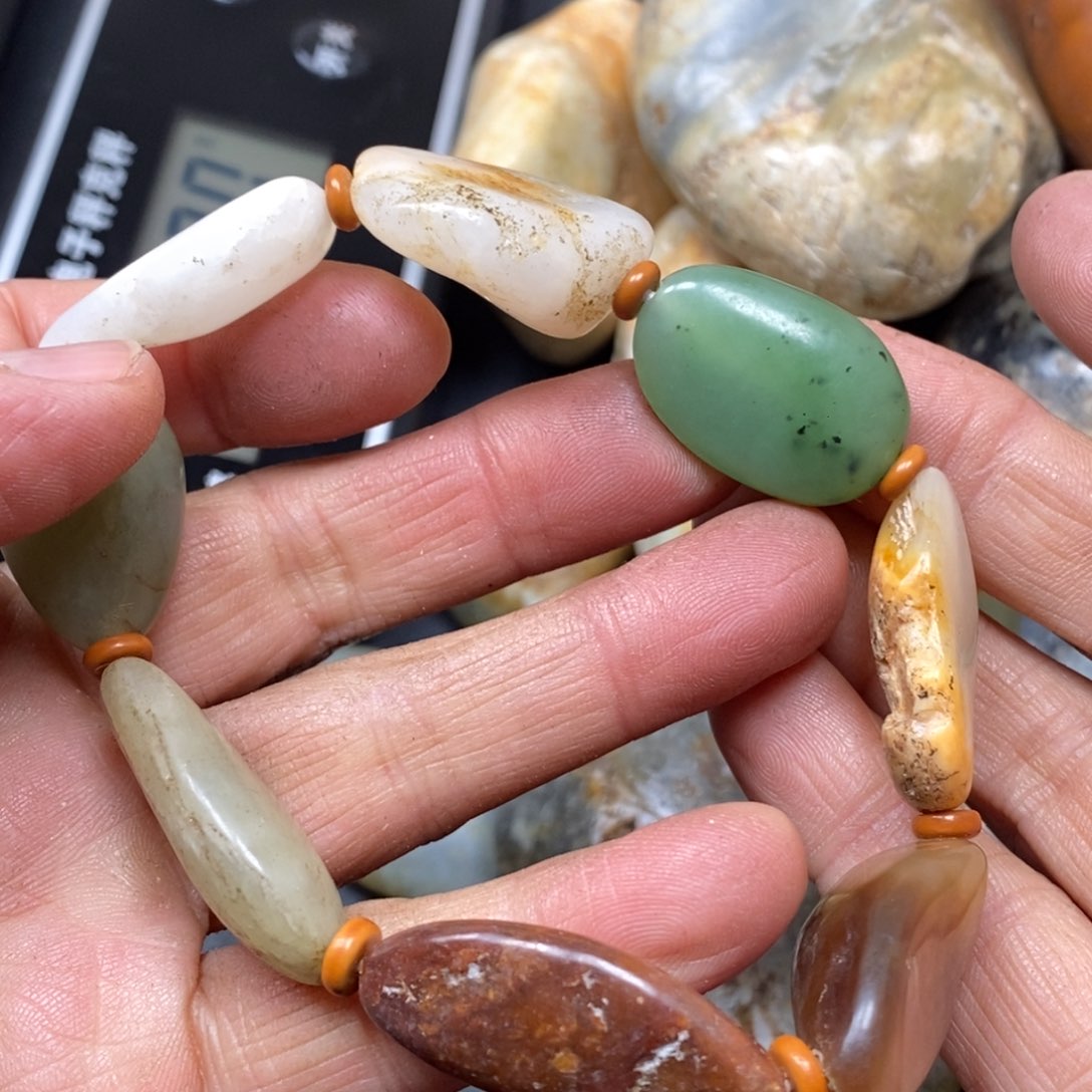 和田玉（糖玉）挂件未镶嵌