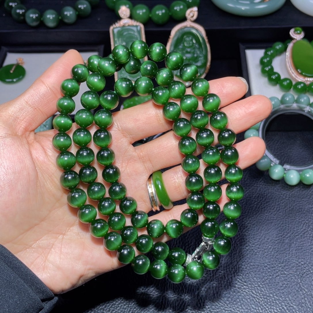 沫***。和田玉未镶嵌手链