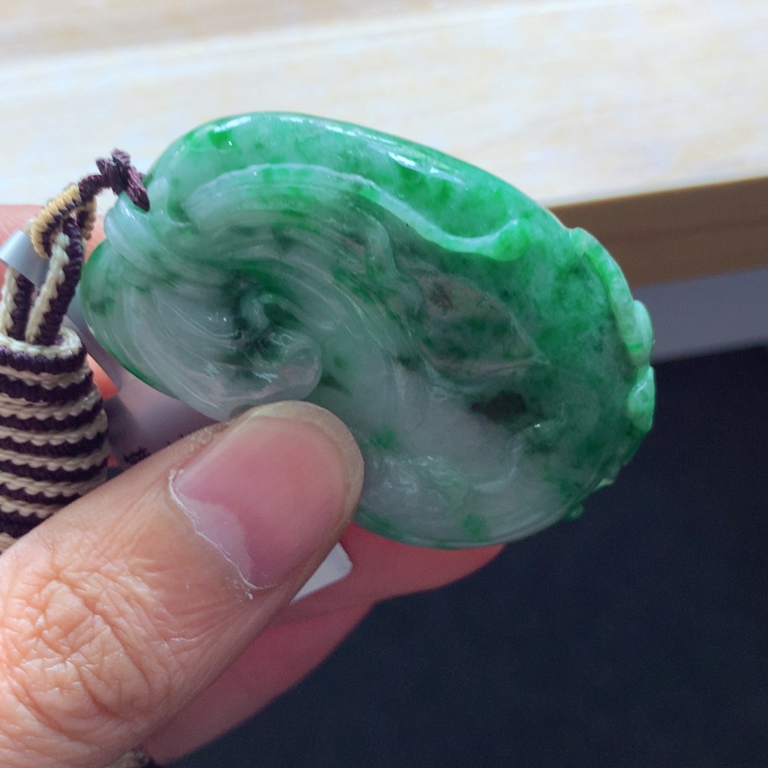 翡翠未镶嵌颈饰吊坠