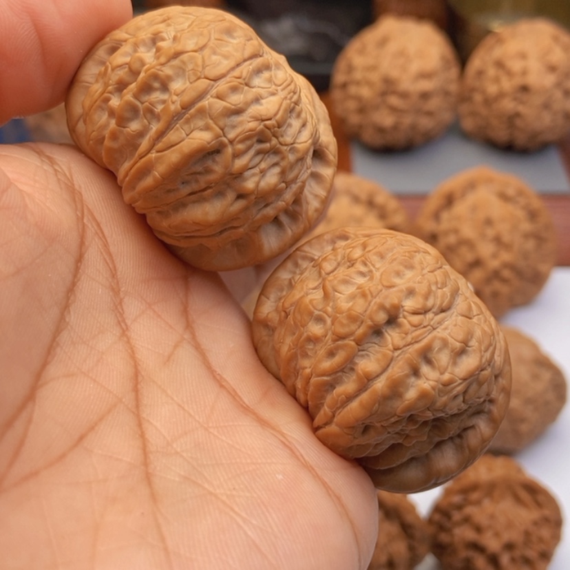 【闪购商品】文玩核桃把件39血麒麟全品