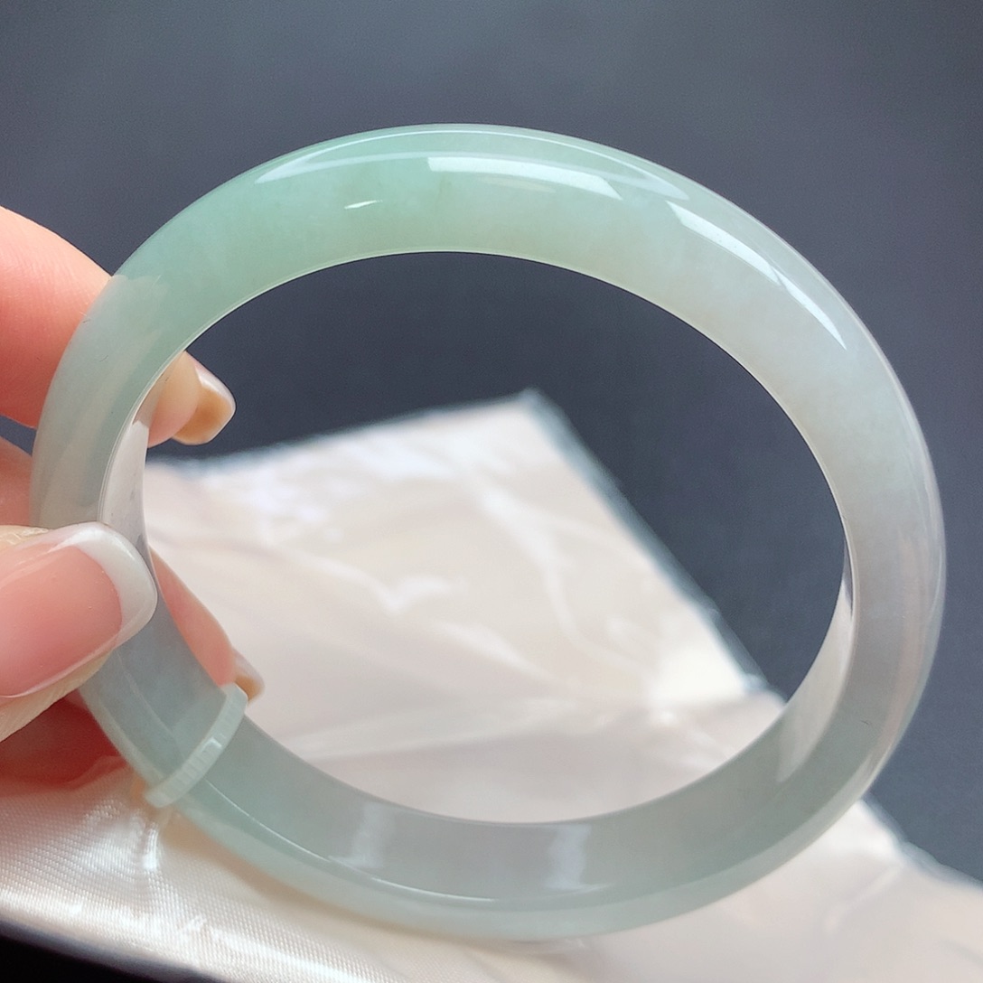 翡翠手镯未镶嵌04n n n m m m n n