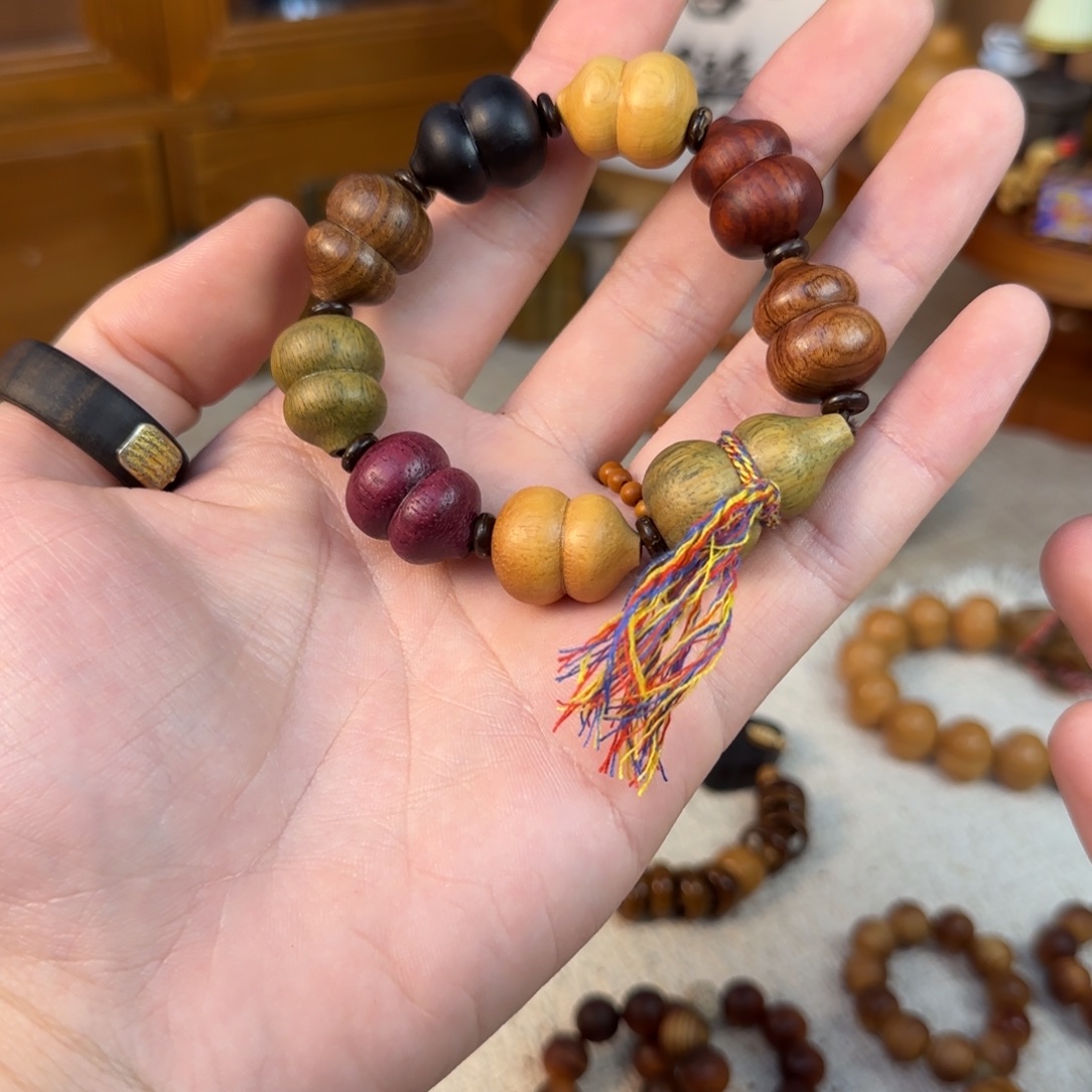 非洲檀香无事牌七彩多宝葫芦娃手串
