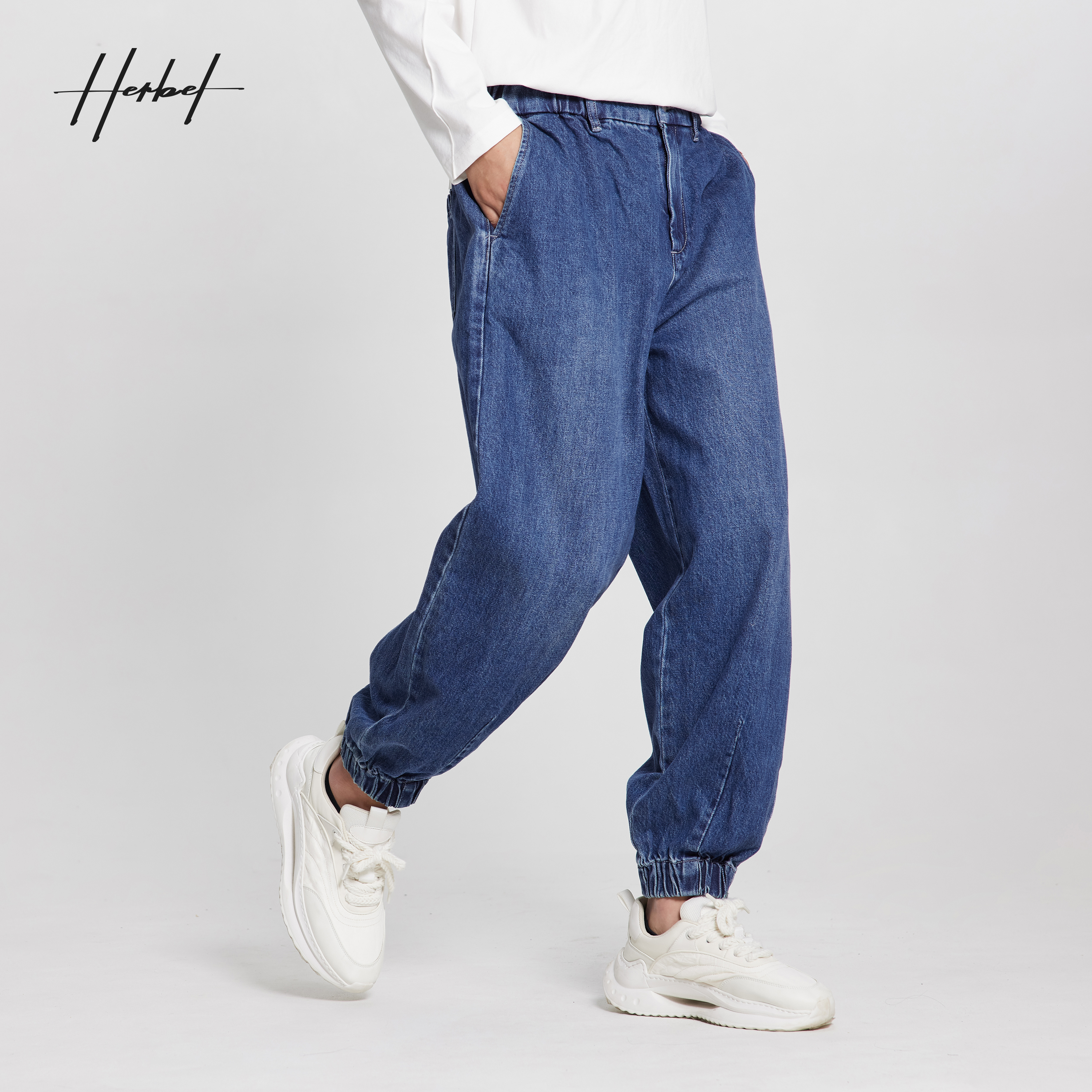 HERBEL/黑白早秋穿搭 男牛仔裤子时尚百搭休闲潮流舒适TSL571093