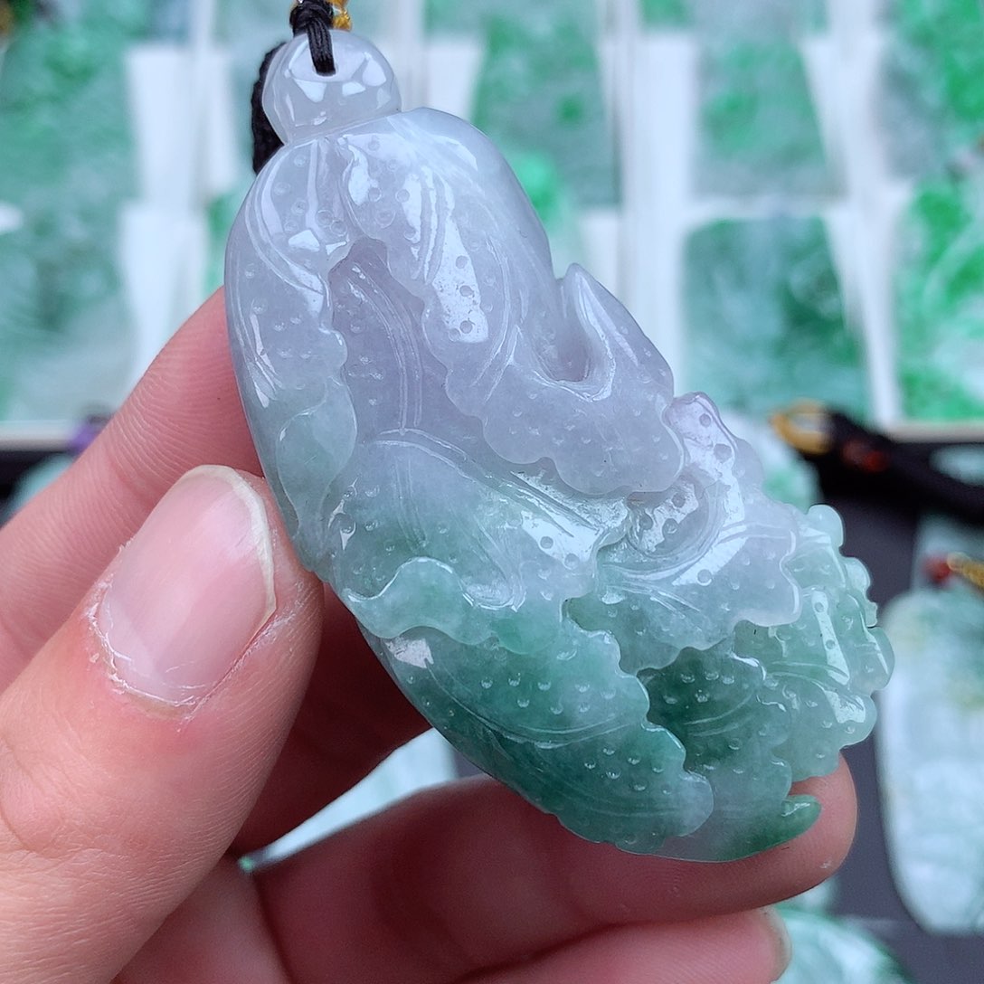 翡翠颈饰未镶嵌翡翠吊坠