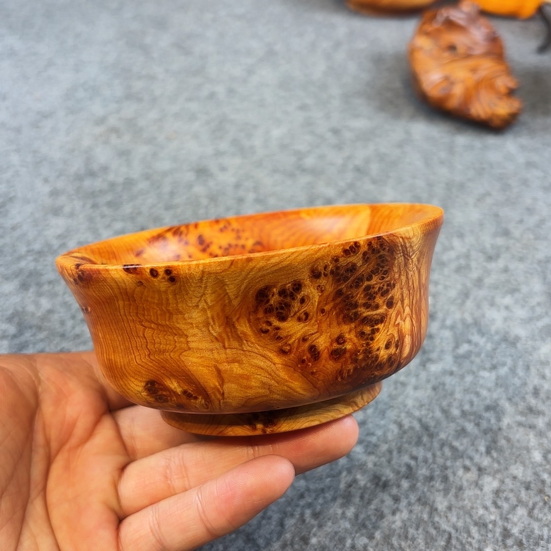 崖柏爆满榴花金饭碗