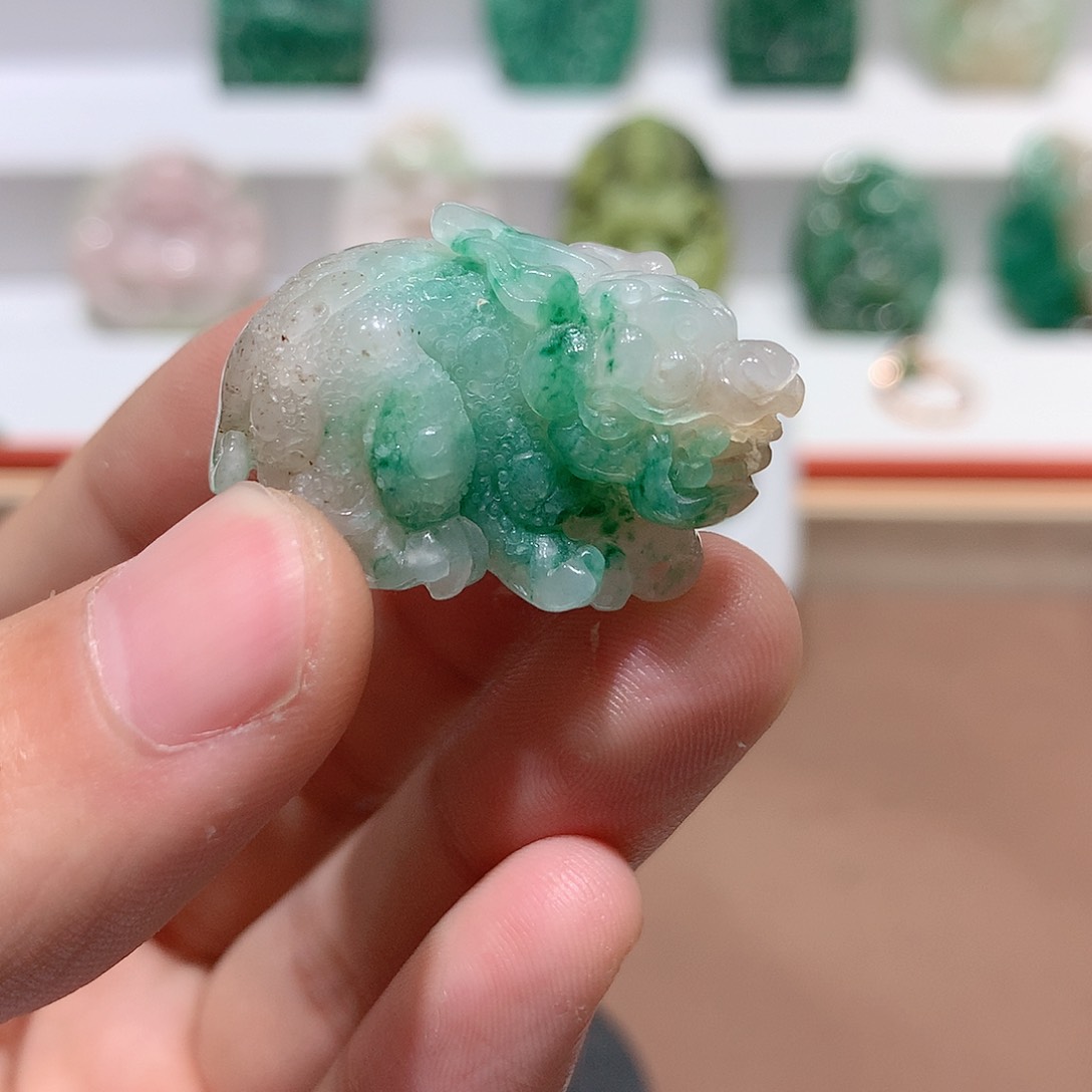 独山玉挂件未镶嵌