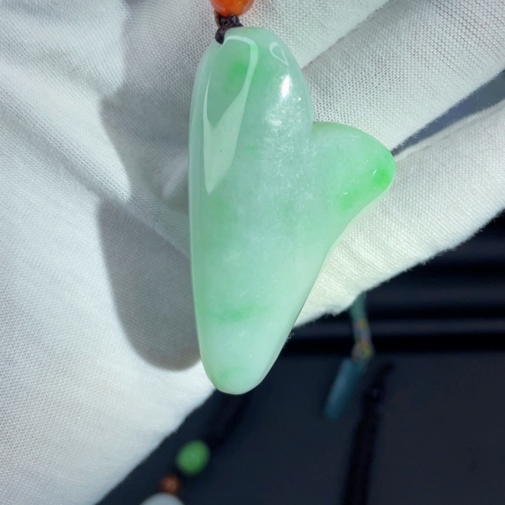 翡翠未镶嵌挂件片料