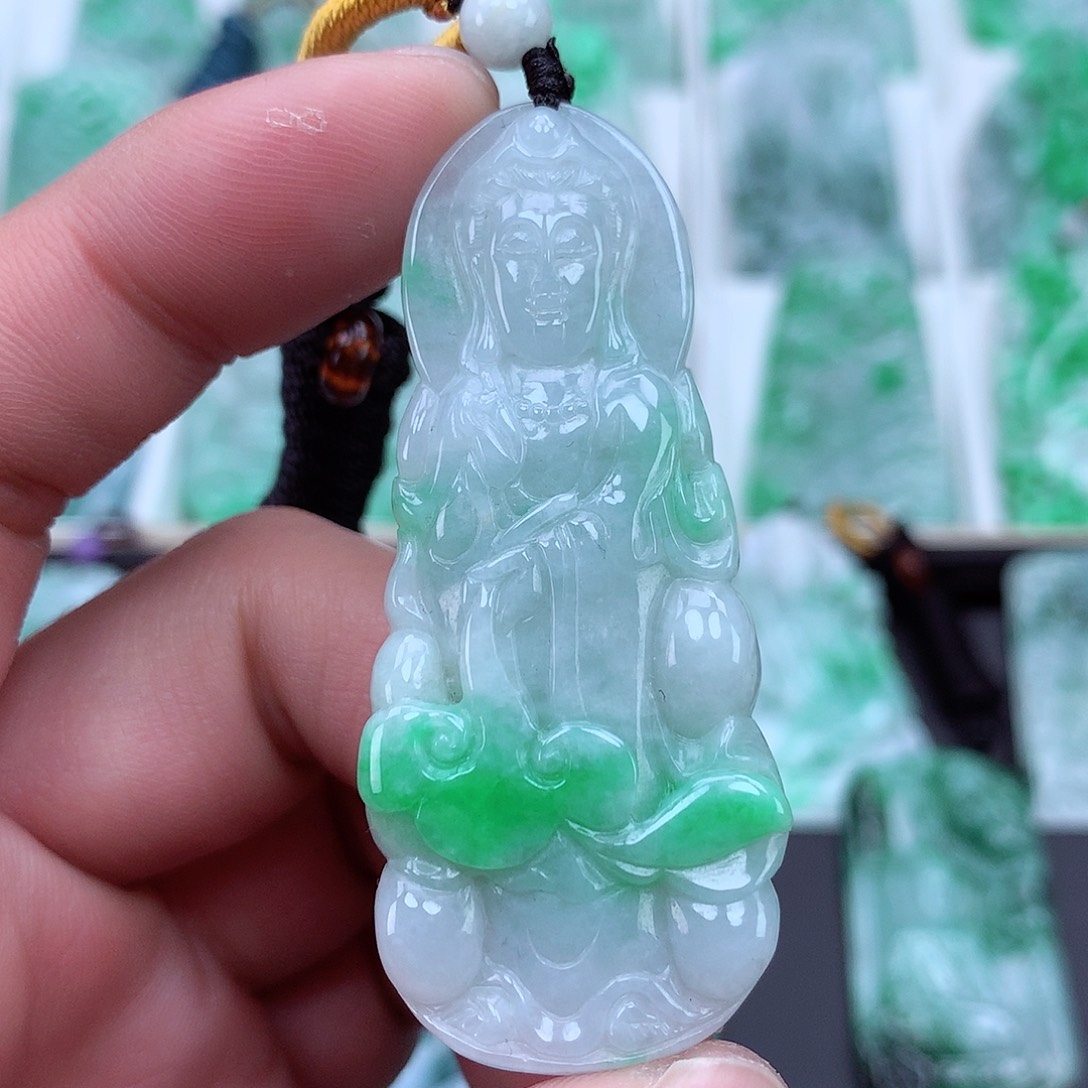 翡翠颈饰未镶嵌翡翠吊坠