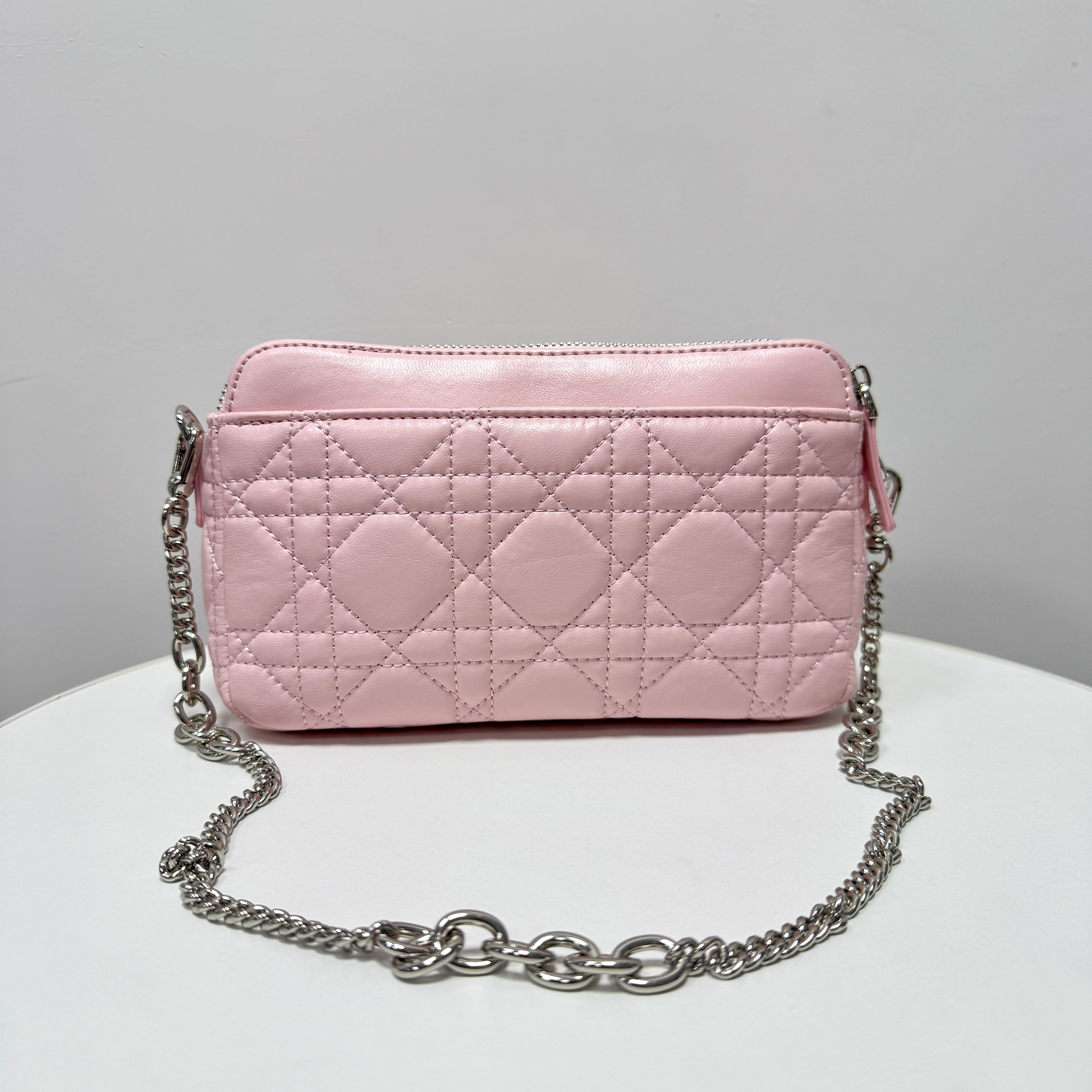 轻奢休闲粉色时尚单肩斜挎包