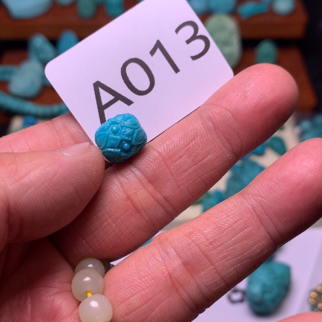 未镶嵌绿松石珠宝奇石