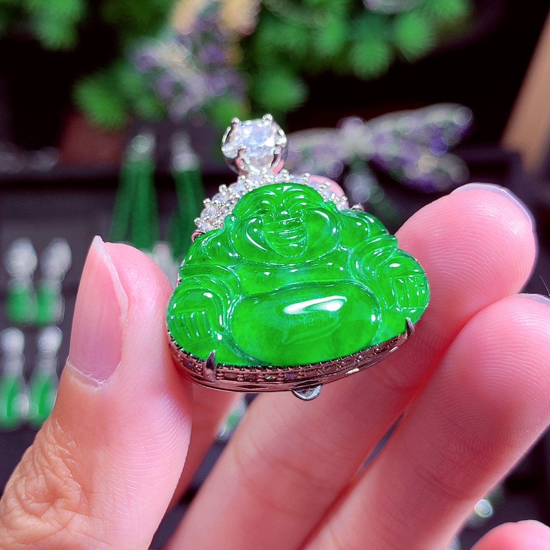 颈饰未镶嵌翡翠天然