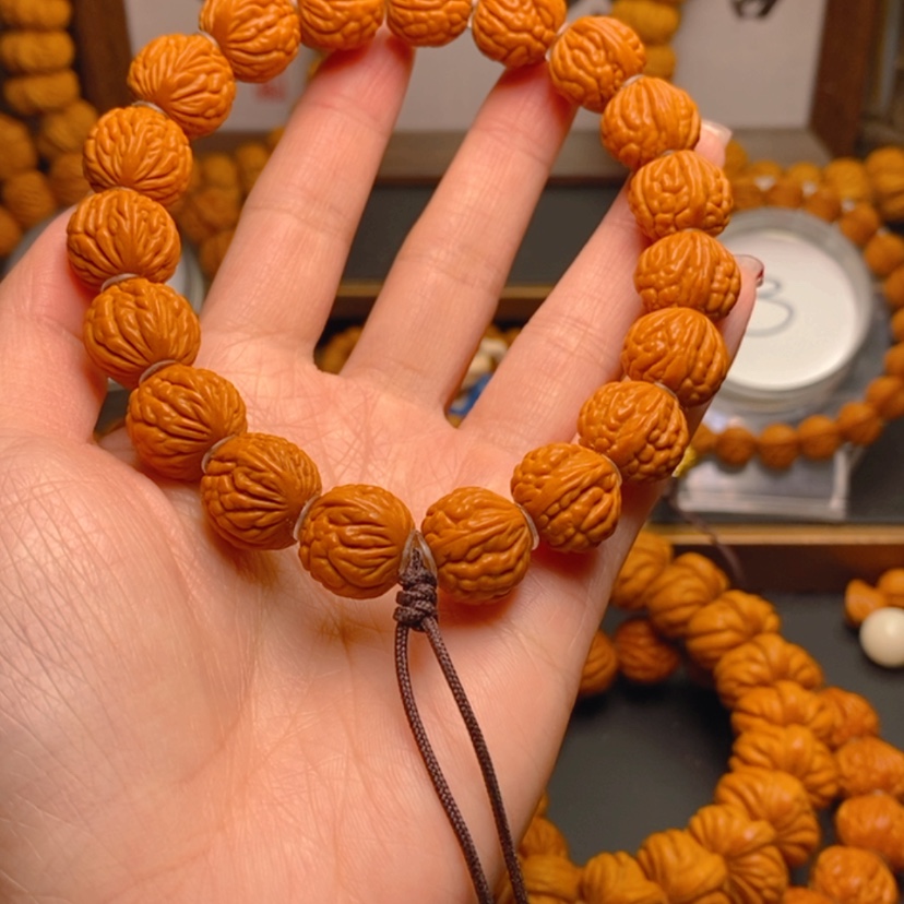 【闪购商品】桃核手串龙文桃核