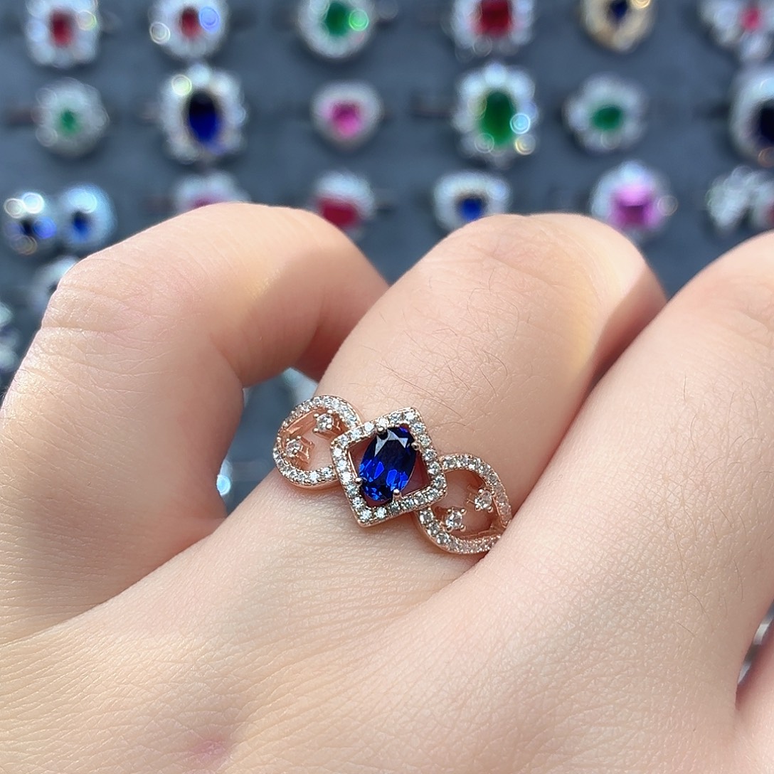 925银培育皇家蓝色宝石