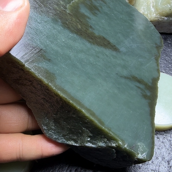 和田玉（糖玉）未镶嵌珠宝奇石