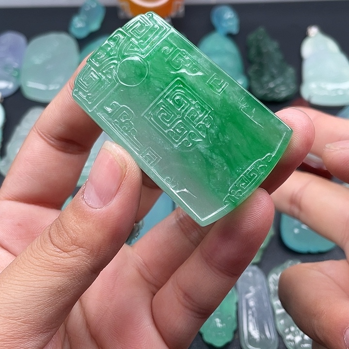 旭**久无事牌，仿古，飘金丝绿，微绵