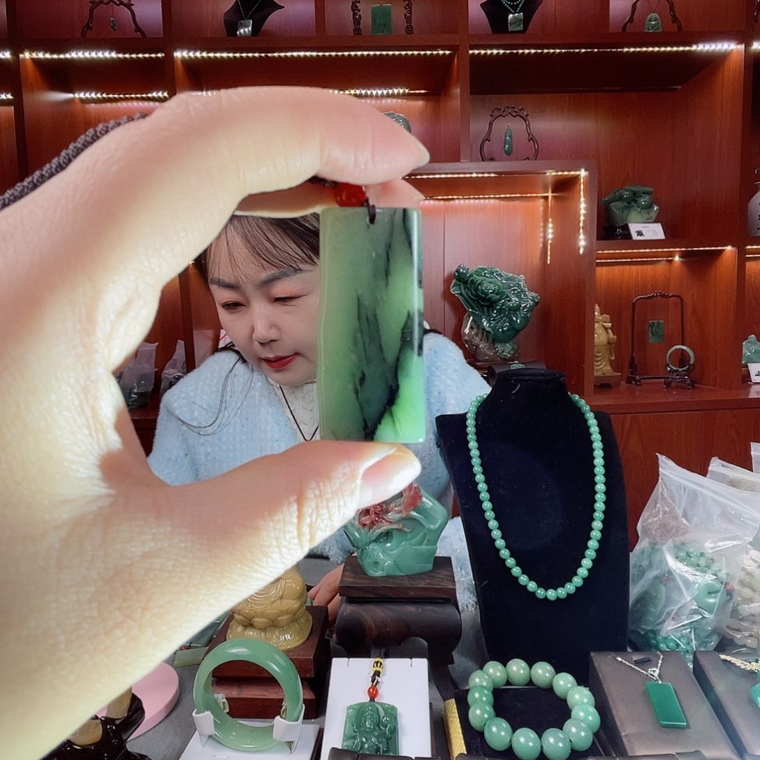 密玉（石英质玉）吊坠未镶嵌