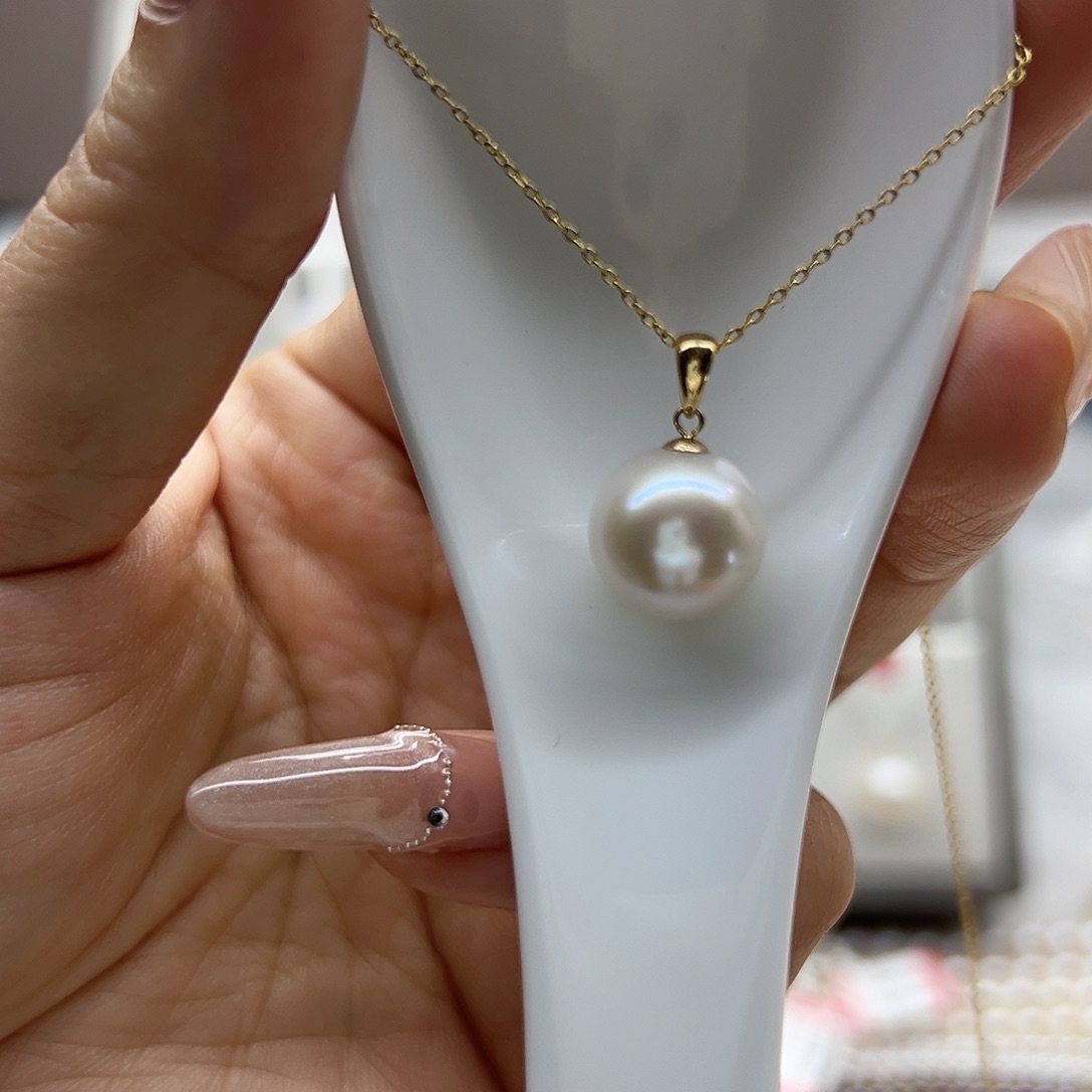 淡水珍珠颈饰18K金镶嵌