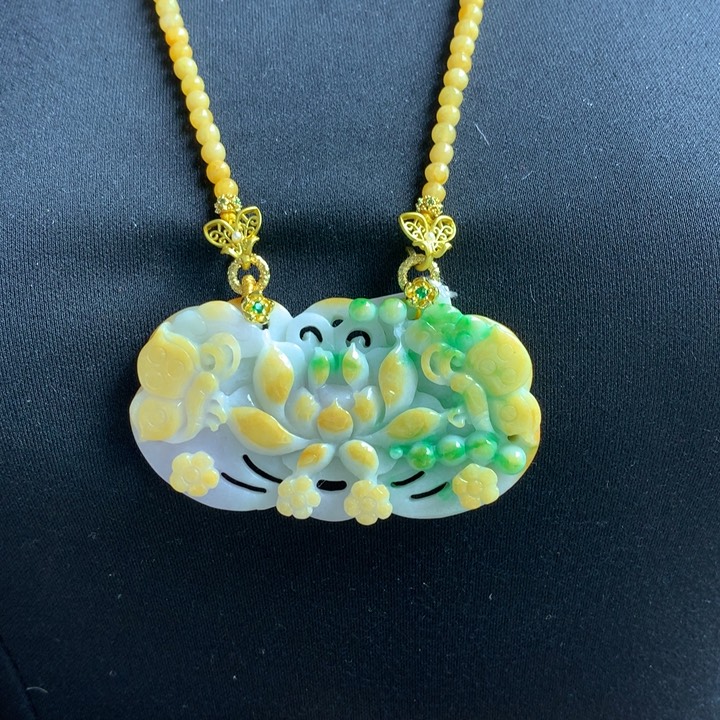 翡翠颈饰未镶嵌翡翠