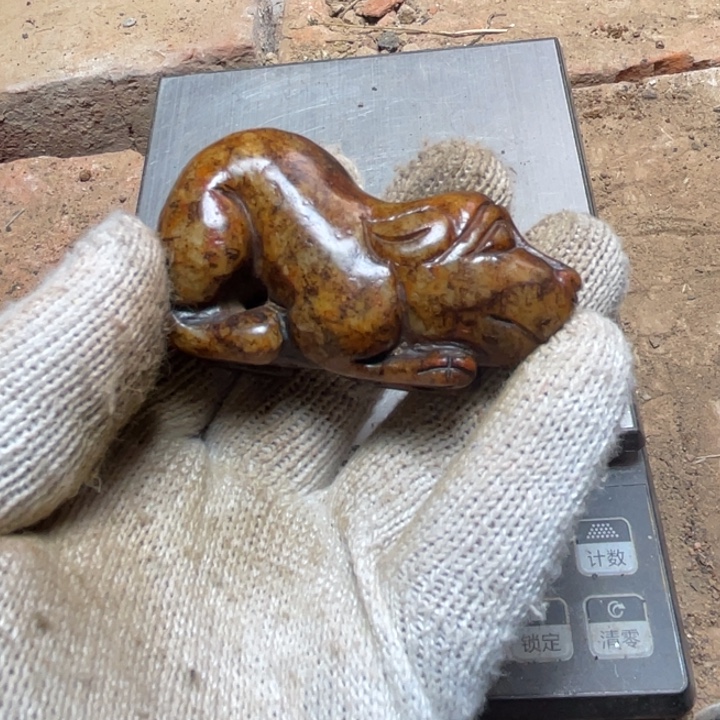 常***树和田玉（糖玉）未镶嵌颈饰