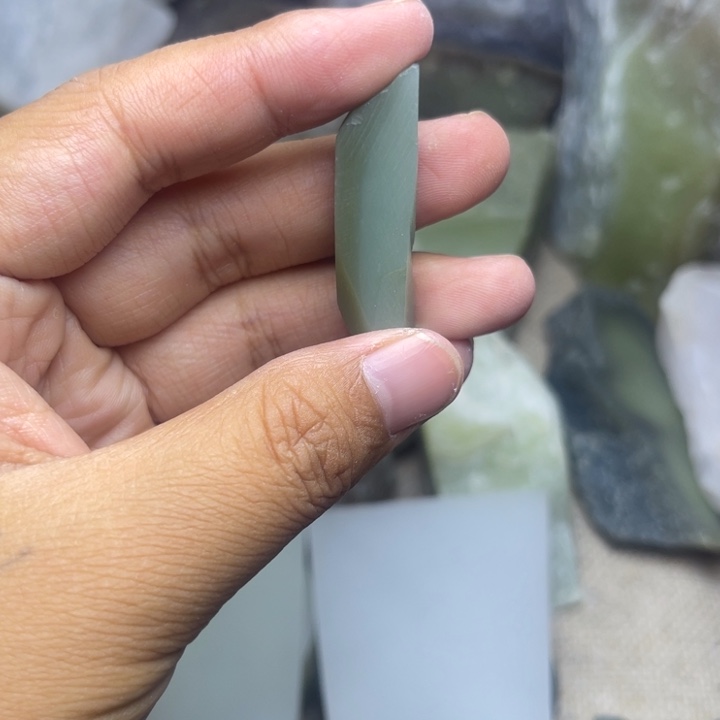 未镶嵌和田玉（糖玉）珠宝半成品