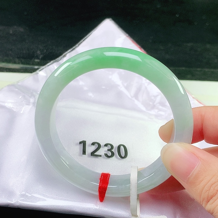 未镶嵌手镯翡翠55