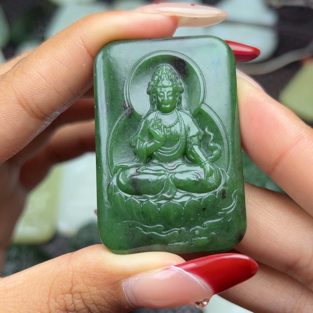 和田玉吊坠未镶嵌