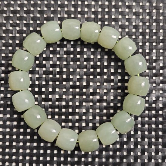 和田玉未镶嵌手串