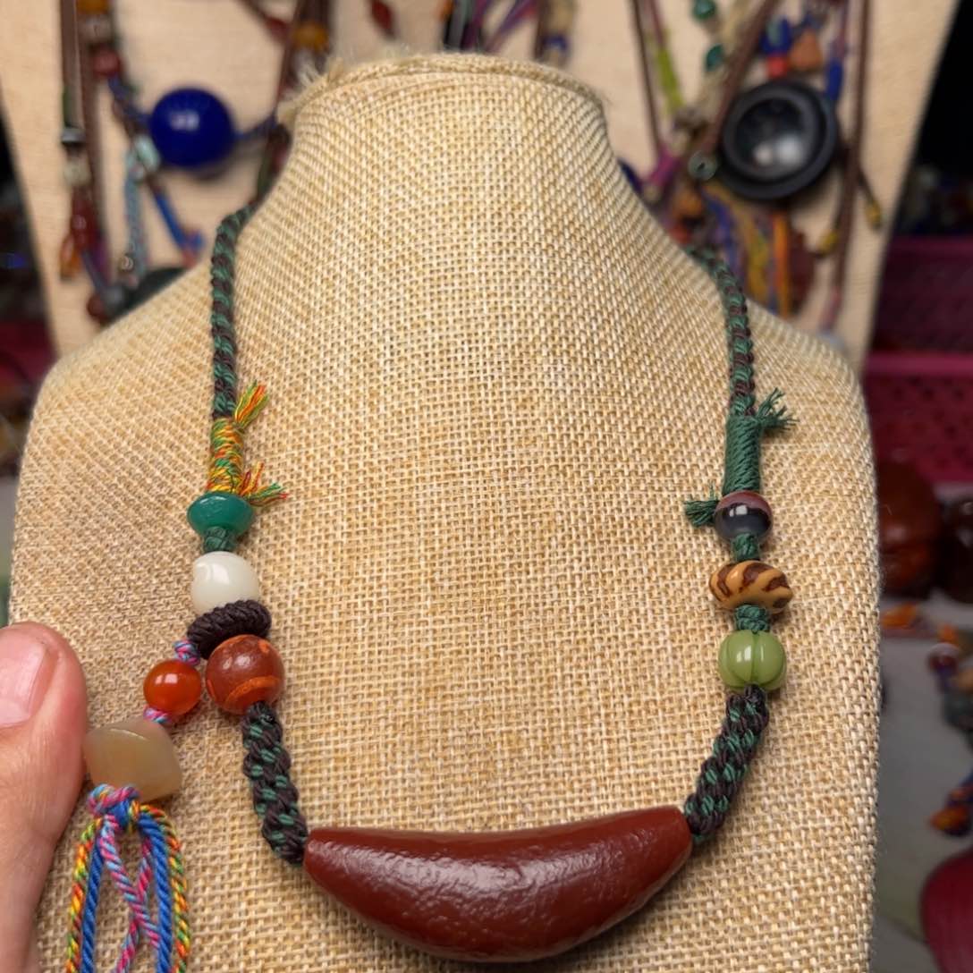 玛瑙/玉髓颈饰未镶嵌