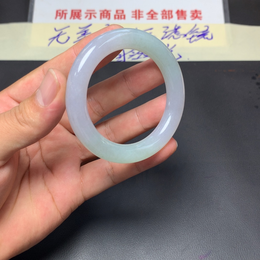 定制翡翠未镶嵌翡翠手镯