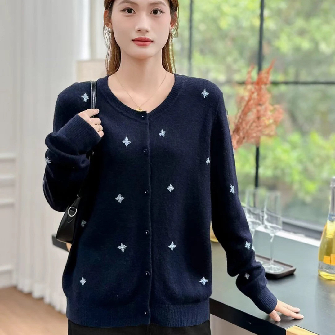 安燕姿65902 高品质面料冬款大码女装天丝羊绒毛衣