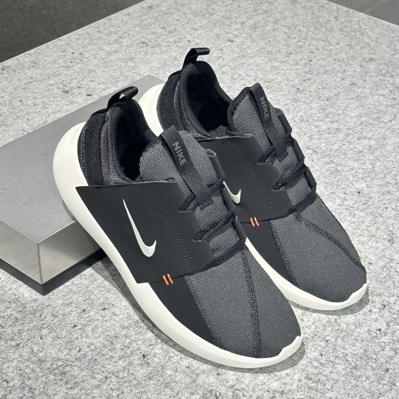 Nike耐克E-Series AD 男子低帮黑白休闲复古运动跑步鞋DV2436-001