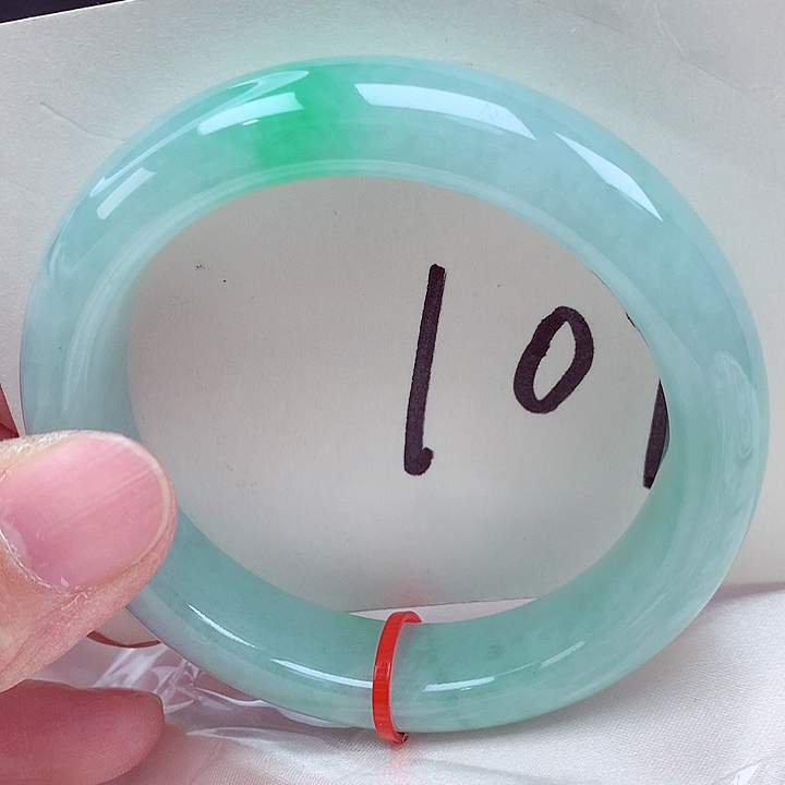 翡翠未镶嵌手镯翡翠