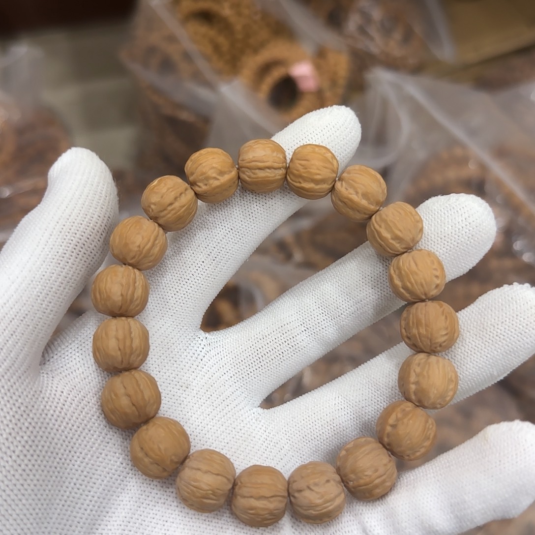 猴头核桃吊坠全品三棱