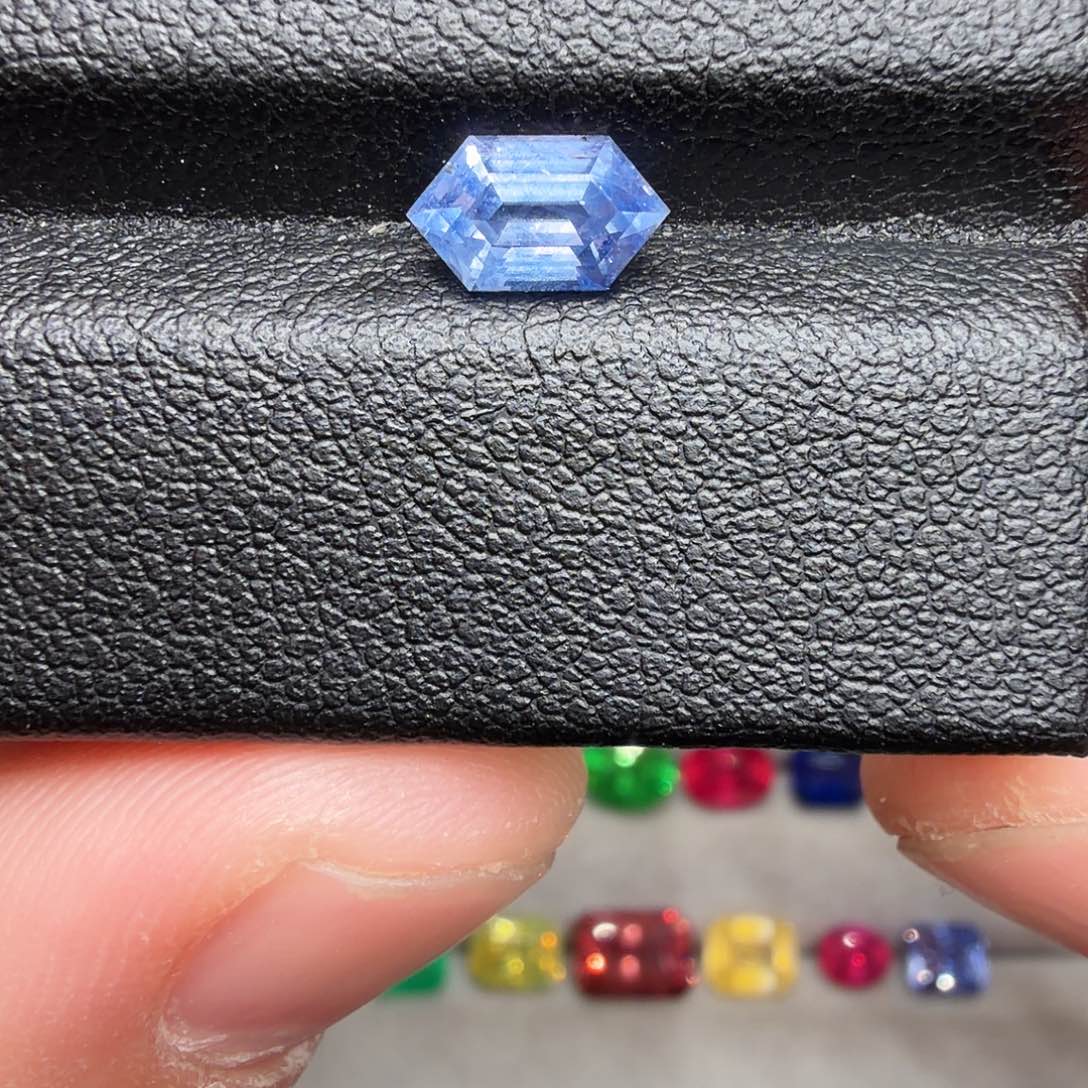 蓝宝石裸石1.12ct