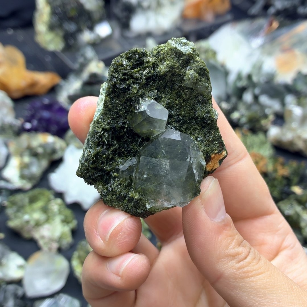 石材超透绿帘草地