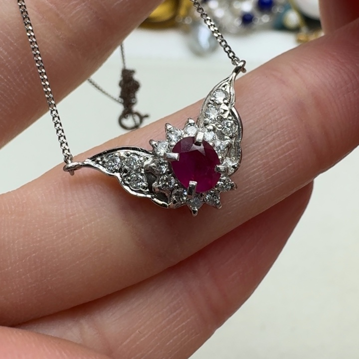红宝石颈饰未镶嵌